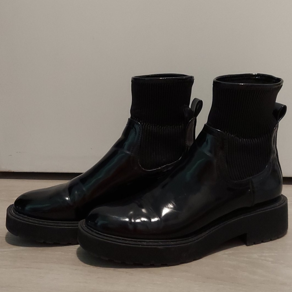 Black Boots